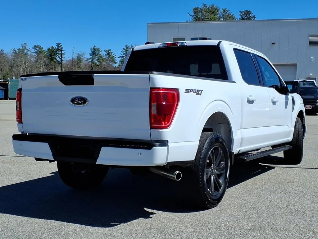 Used 2022 White Ford XLT image 3