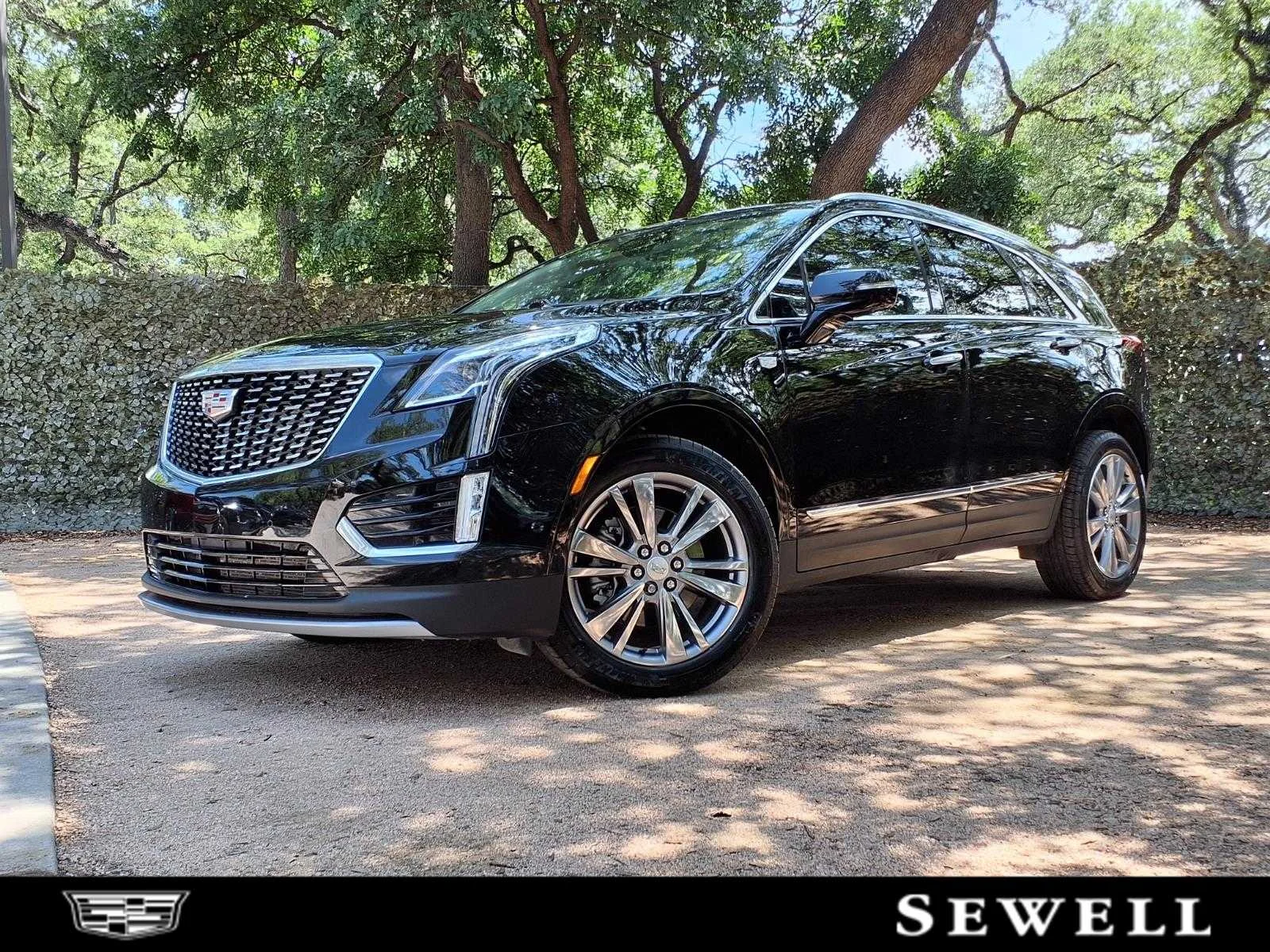 2024 Cadillac XT5 FWD Premium Luxury's photo