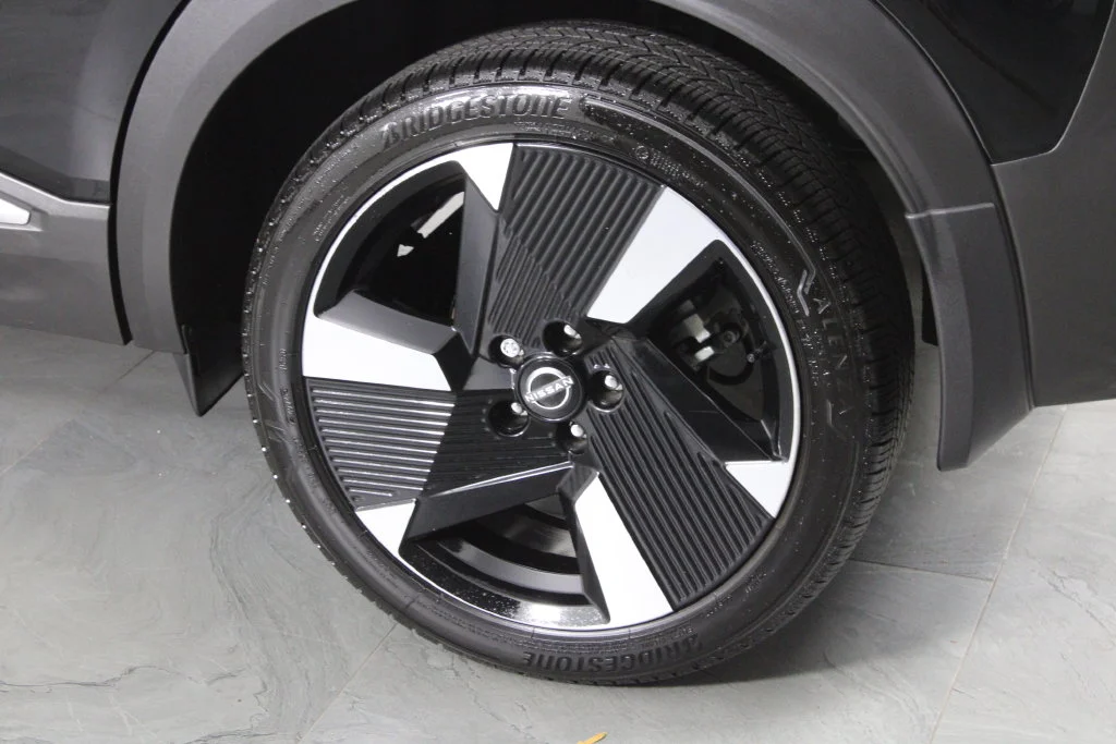 2025 Nissan Kicks SR - Photo 15