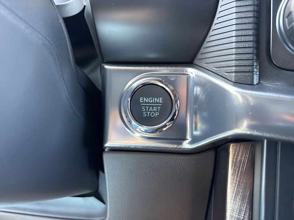 Used 2025 Red Ford King Ranch image 25