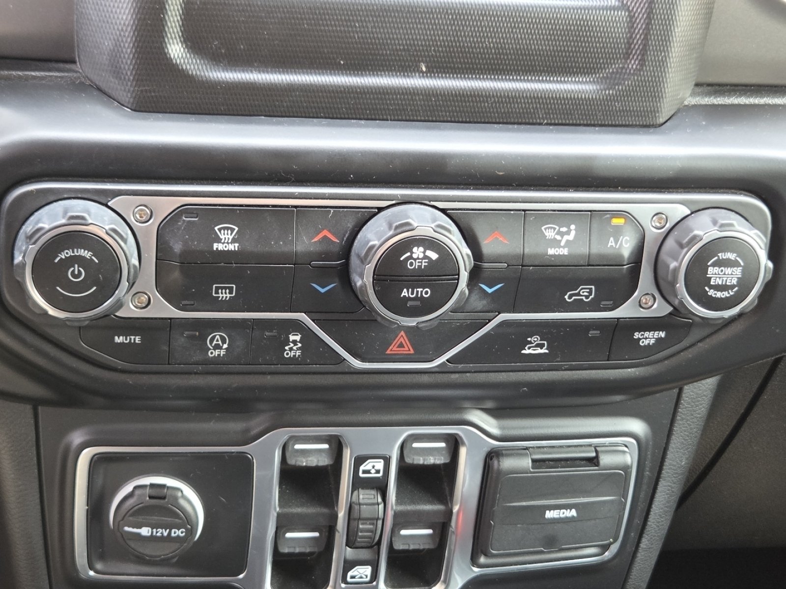 Used 2021 Blue Pearl Jeep Unlimited Sport S image 7