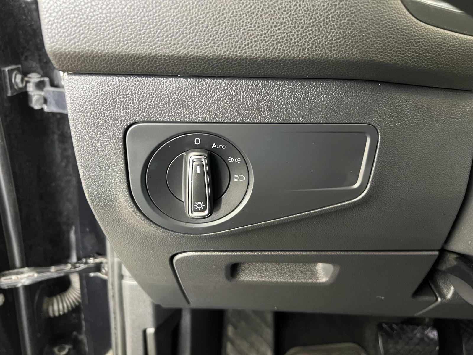 2022 Volkswagen Tiguan SE - Photo 14