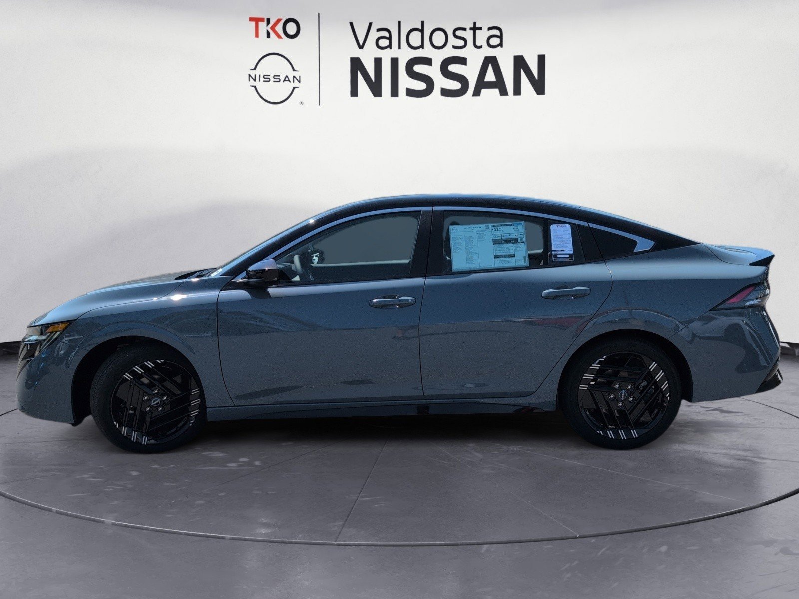 New 2026 Atlantic Gray Metallic / Super Black Two-tone Nissan SR image 10