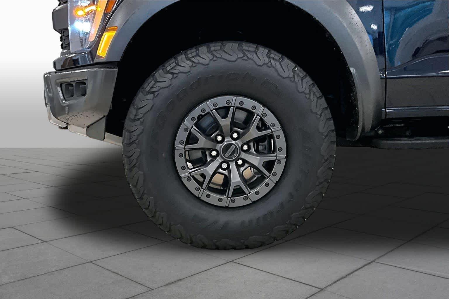 Used 2021 Antimatter Blue Metallic Ford Raptor image 10