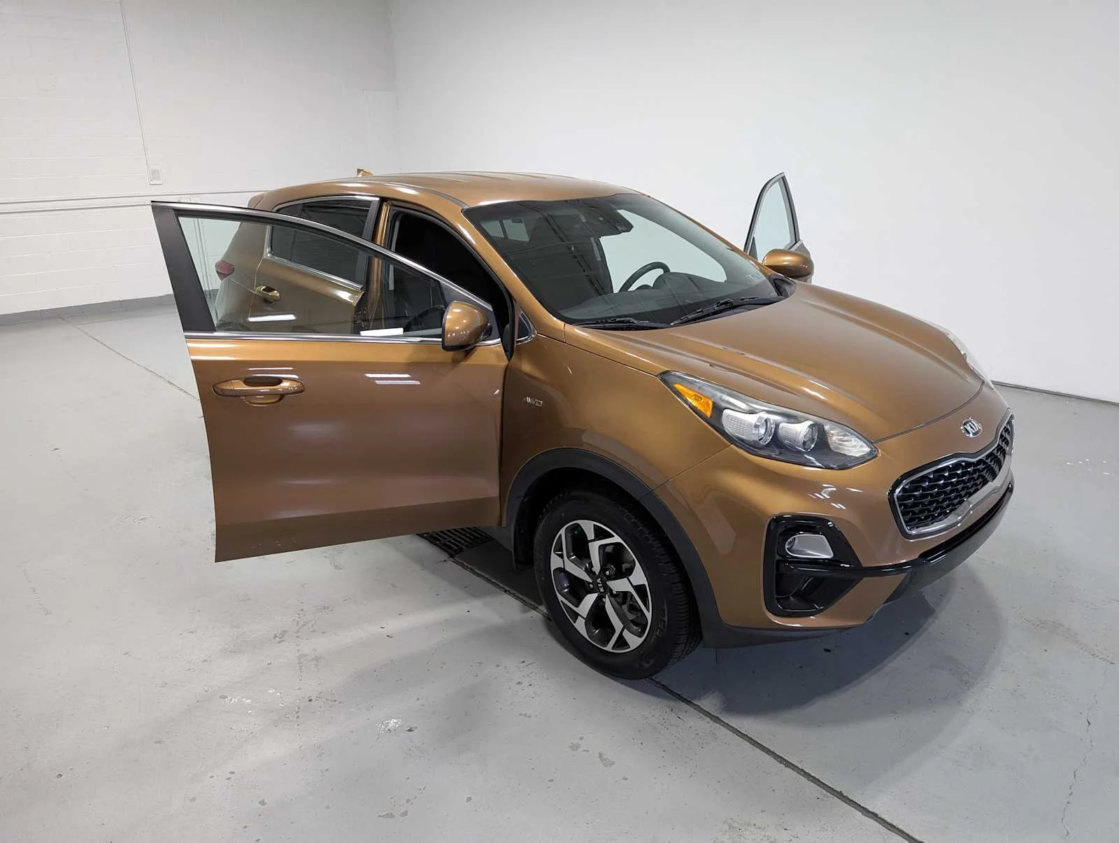 Used 2020 Burnished Copper Kia LX image 16