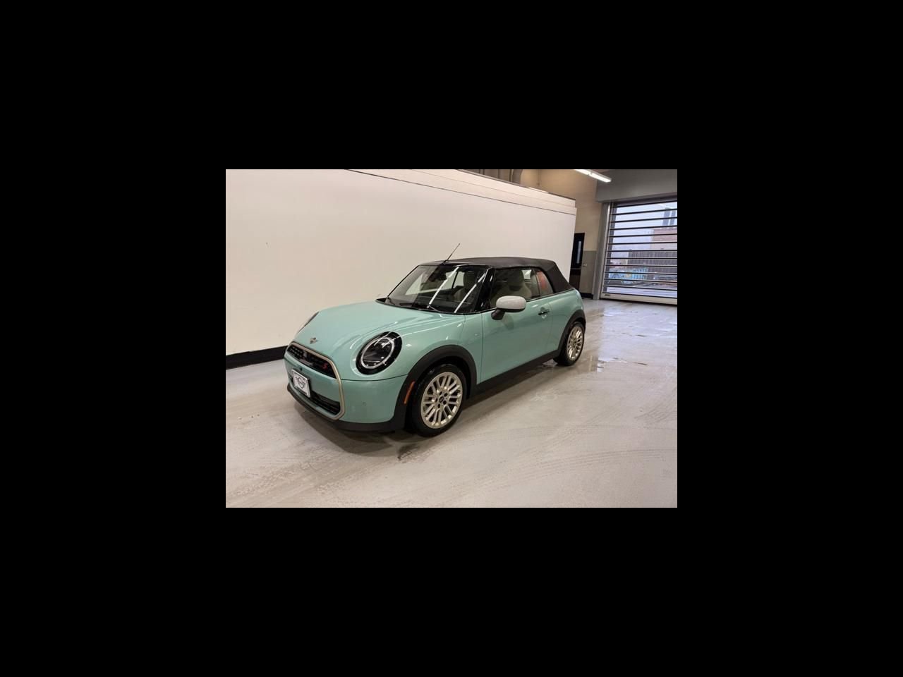 2026 MINI Convertible Cooper S's photo