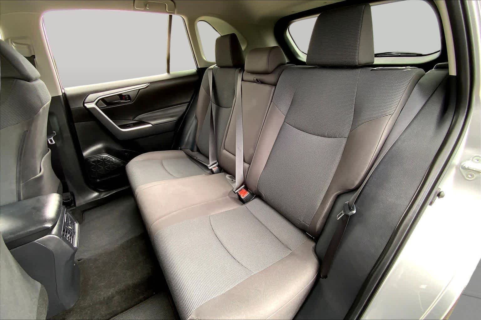 Used 2025 Silver Sky Metallic Toyota LE image 20