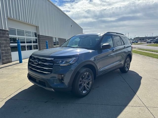 New 2026 Vapor Blue Metallic Ford Active image 10