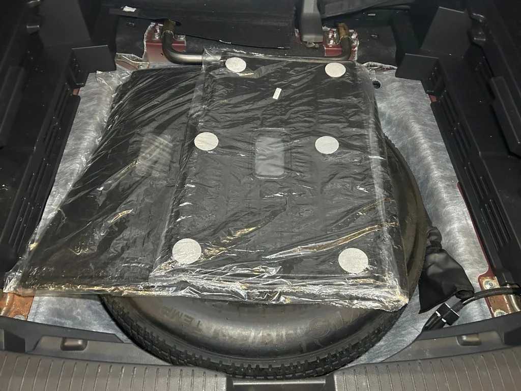 Used 2025 Scarlet Nissan SV image 20