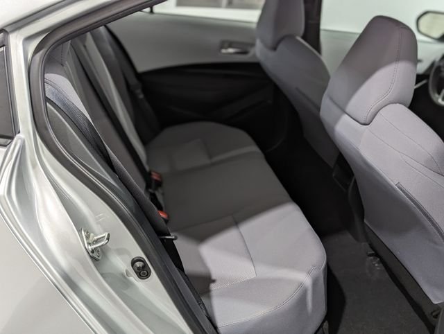 Used 2022 Silver Toyota SE image 8