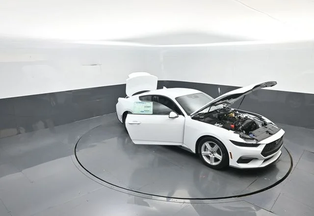 New 2026 Oxford White Ford EcoBoost® Fastback image 32