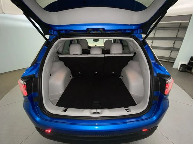 Used 2019 Blue Jeep Latitude image 24