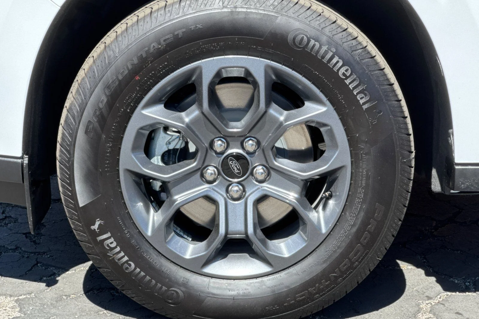 New 2026 Oxford White Ford XLT image 29