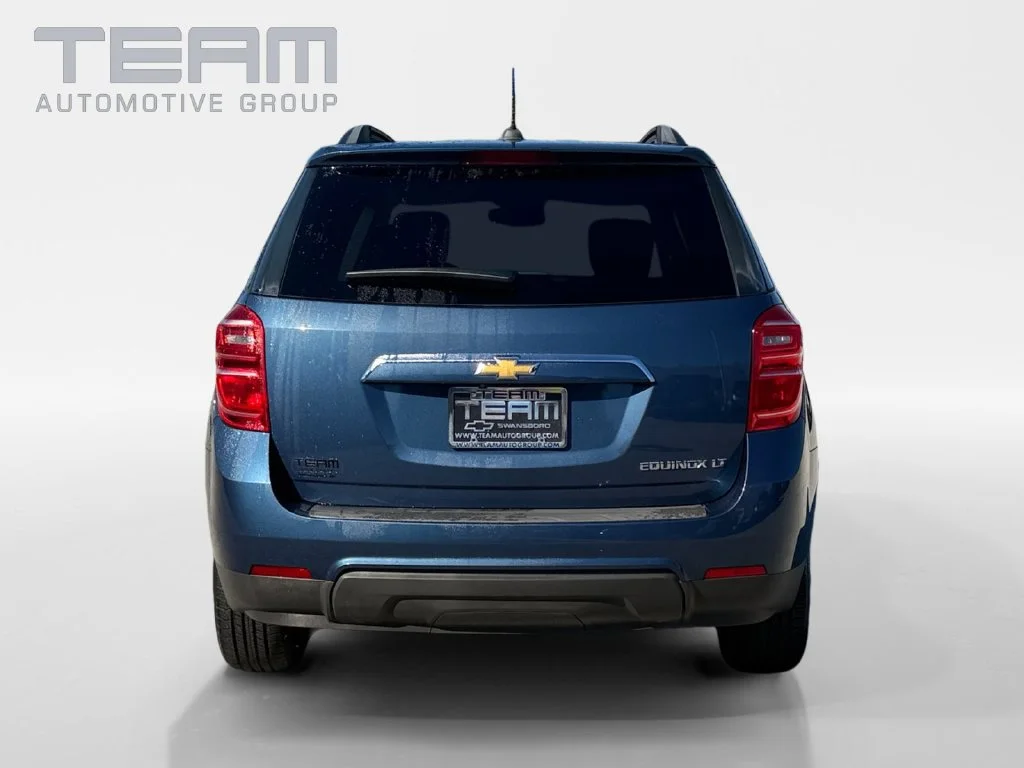Used 2016 PATRIOT BLUE METALLIC Chevrolet LT image 6