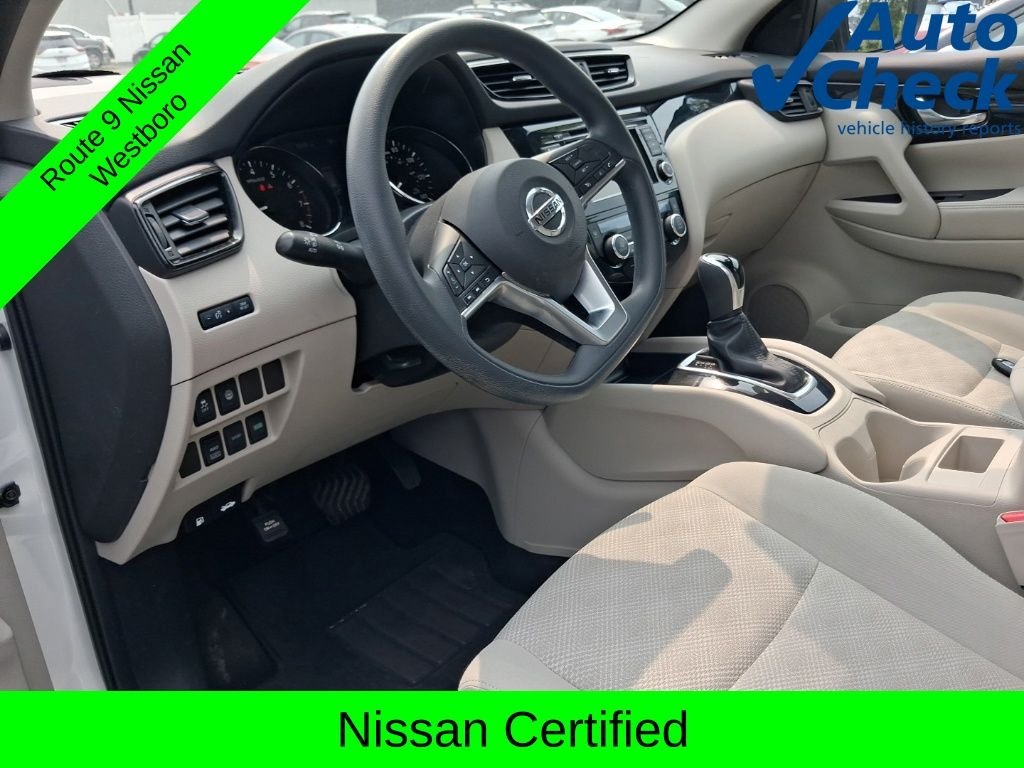 Used 2020 White Nissan SV image 13