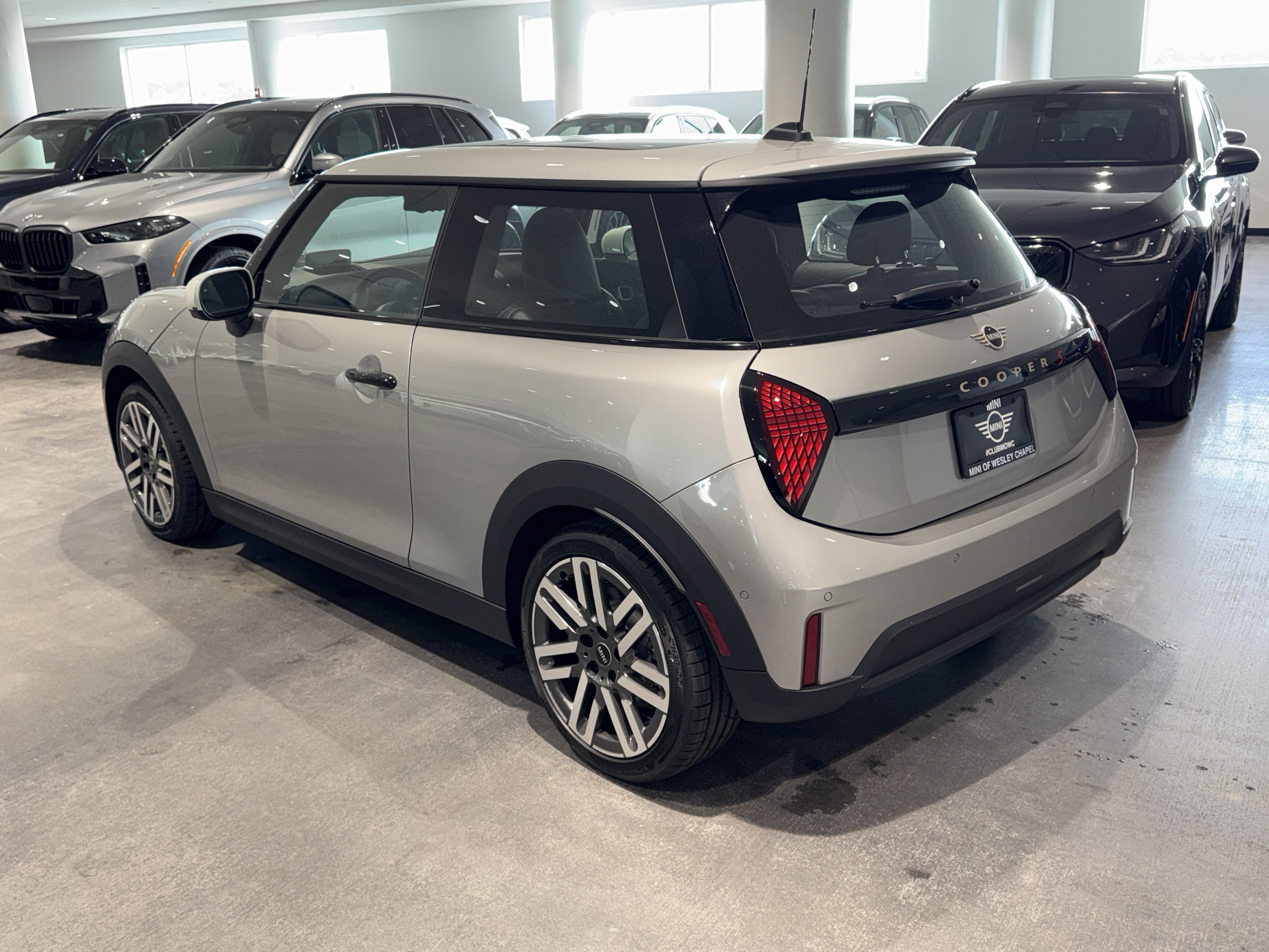 New 2026 Silver MINI Iconic image 5