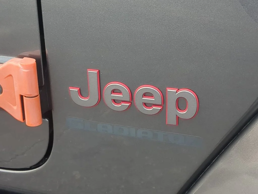 Used 2021 Gray Jeep Rubicon image 13
