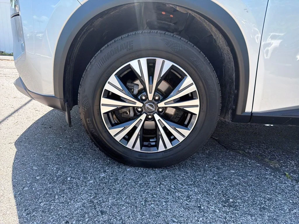 Used 2023 Silver Nissan SV image 30