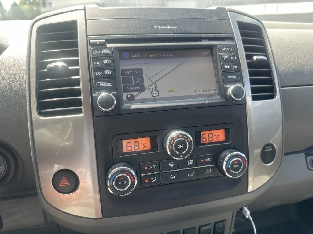 Used 2019 Glacier White Nissan SL image 8