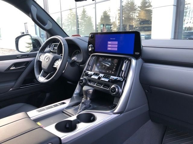 2026 Lexus LX 600 F-Sport - Photo 19