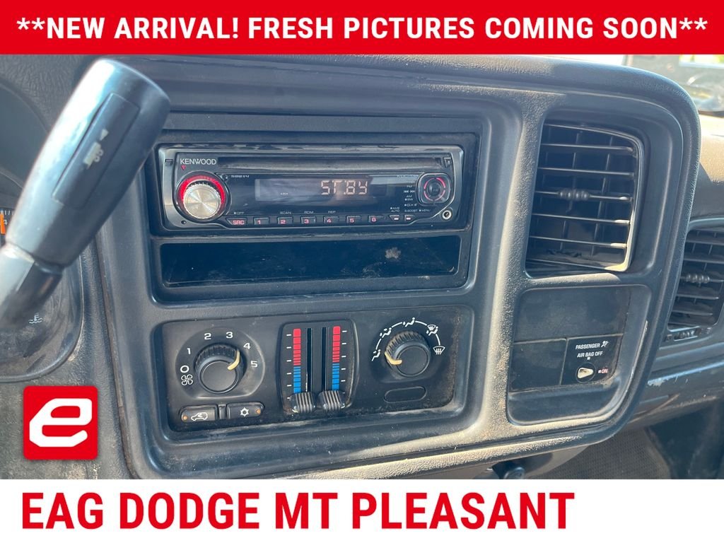 Used 2007 White Chevrolet Work Truck image 8
