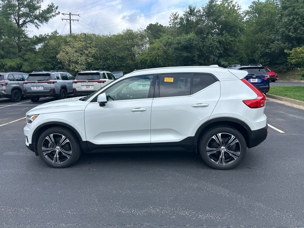 Used 2022 White Volvo Inscription image 8