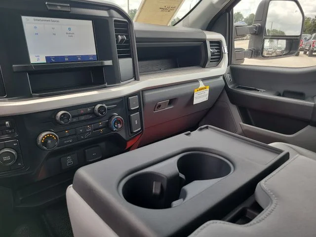 New 2026 Oxford White Ford XL image 22