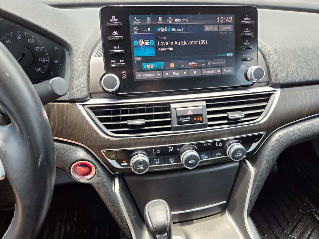 Used 2018 White Honda EX-L image 21