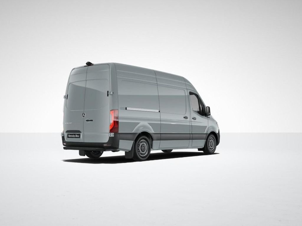 New 2025  Mercedes-Benz Cargo 144 WB image 21