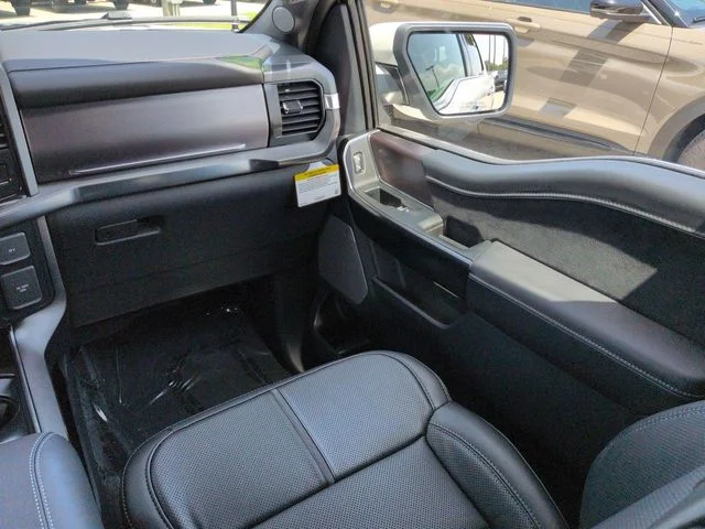New 2026 Star White Metallic Tri-Coat Ford Platinum® image 16