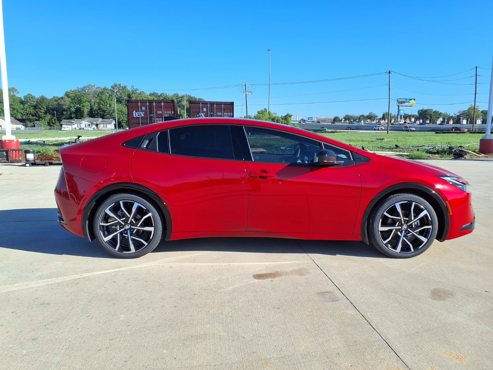 New 2027 Supersonic Red <sup>1</sup> Toyota  XSE Premium image 5
