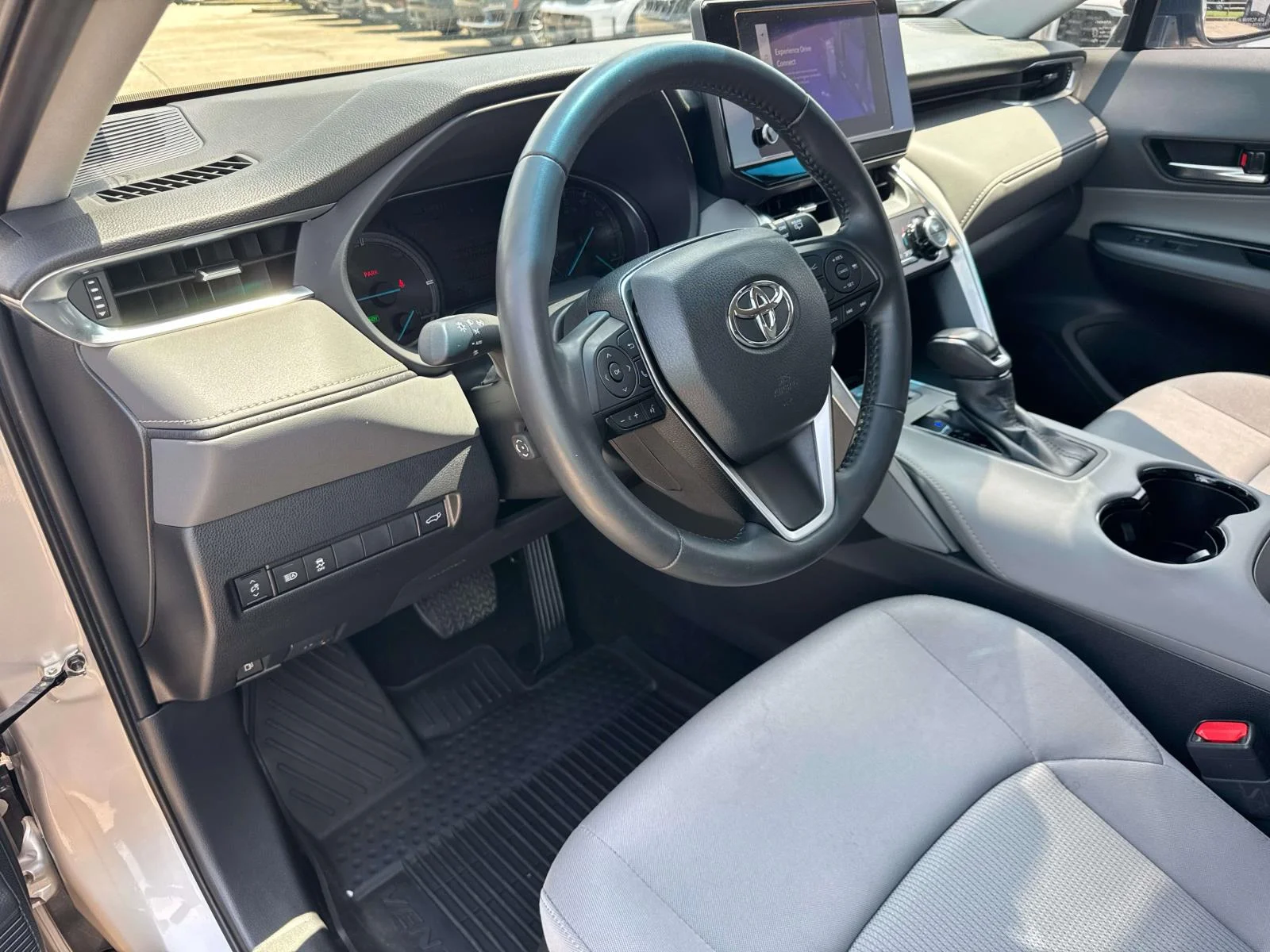 Used 2023 Silver Toyota LE AWD (Natl) image 17