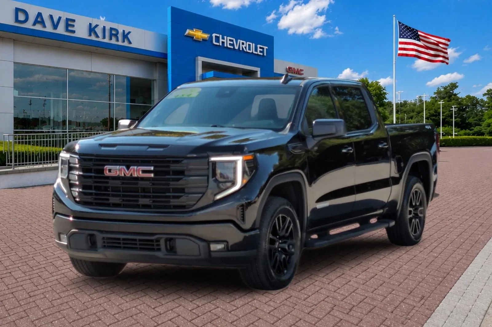 Used 2024 Onyx Black GMC Elevation image 7