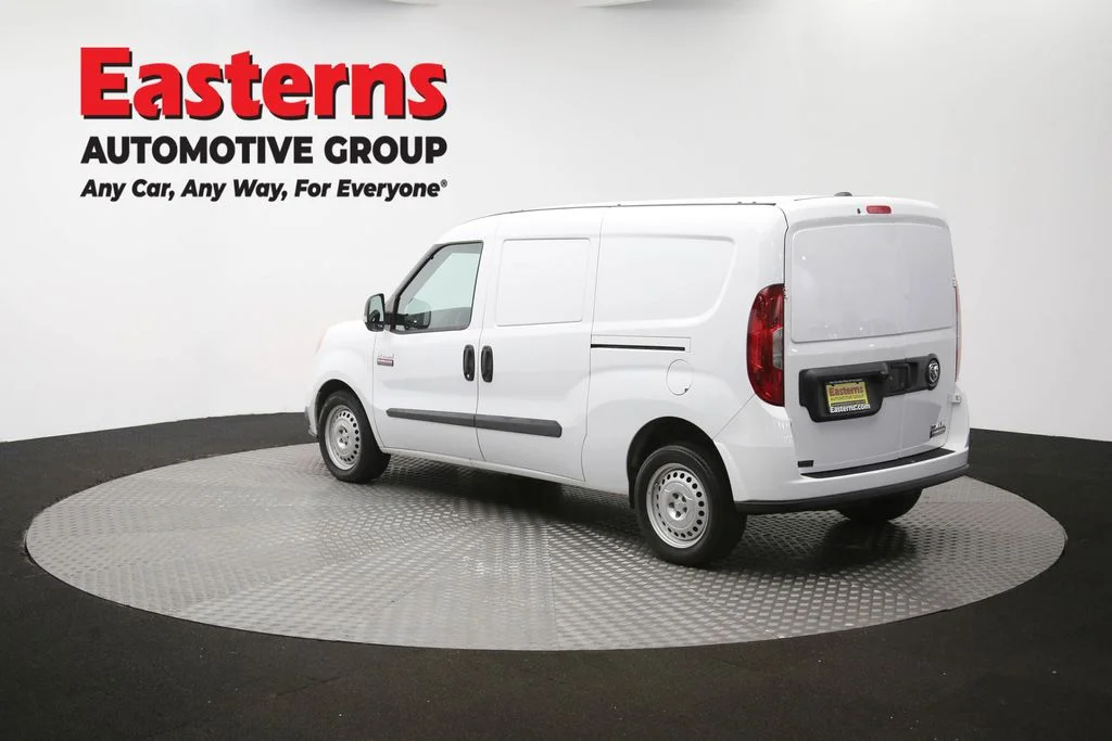 Used 2022 White Ram Base image 61