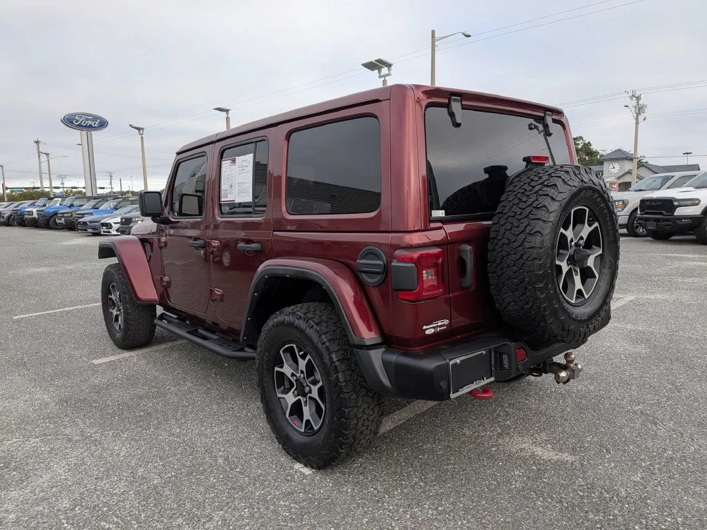 Certified Used 2021 Snazzberry Pearlcoat Jeep Unlimited Rubicon image 5