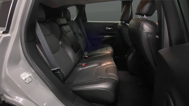 Used 2019 Sting-Gray Clearcoat Jeep Limited image 25