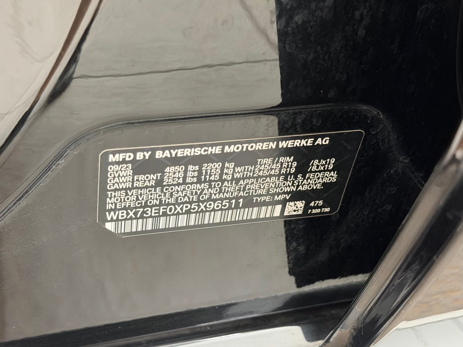 Used 2023 Black Sapphire Metallic BMW xDrive28i image 30