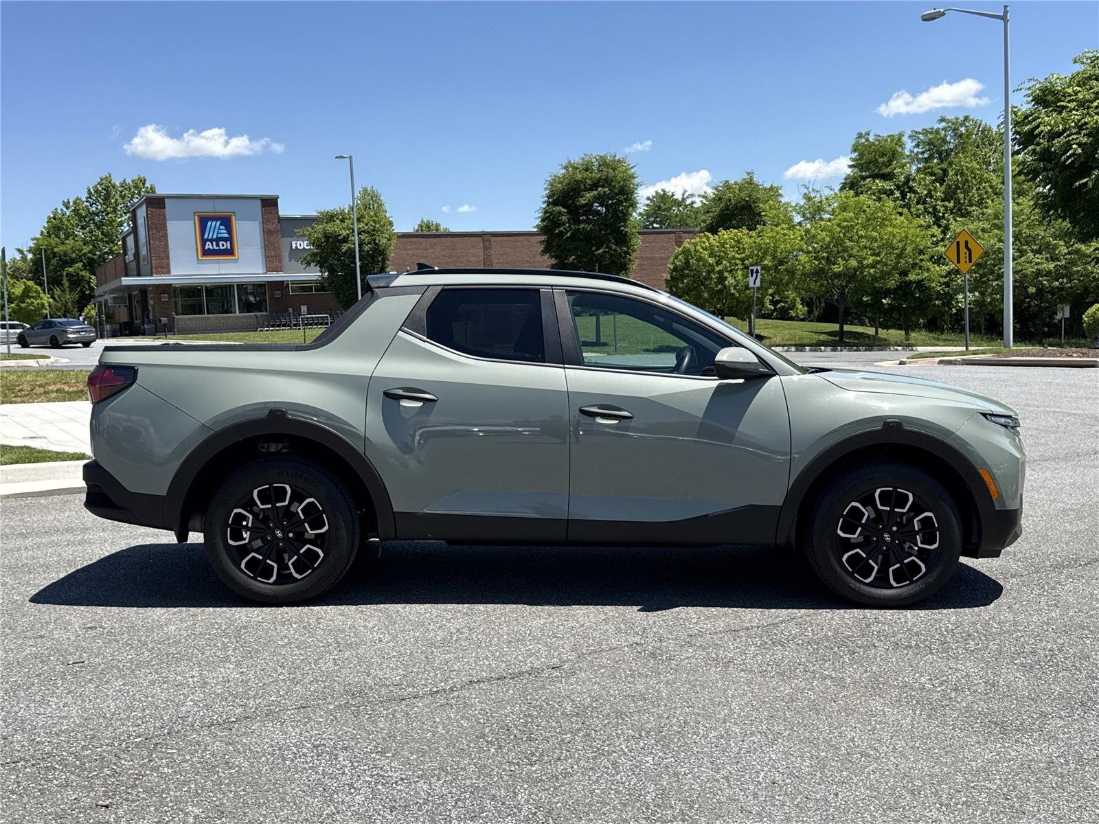 Used 2024 Sage Gray Hyundai SEL image 3
