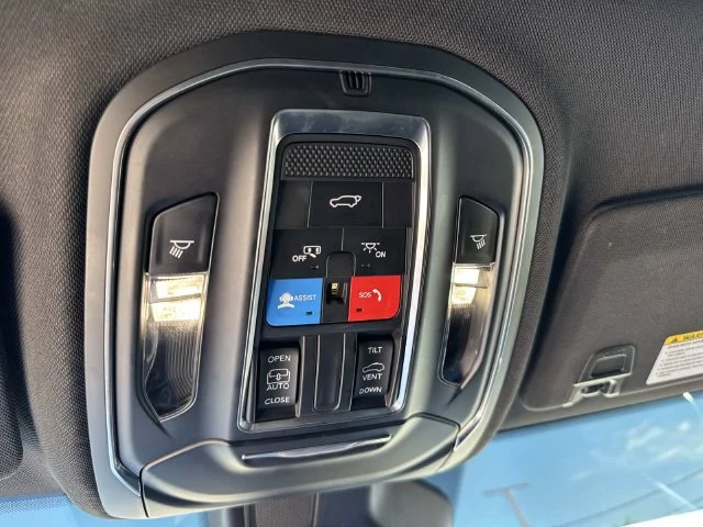 Used 2025 Gray Jeep Altitude X image 47