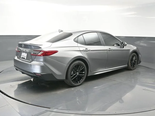 Used 2026  Toyota SE image 7