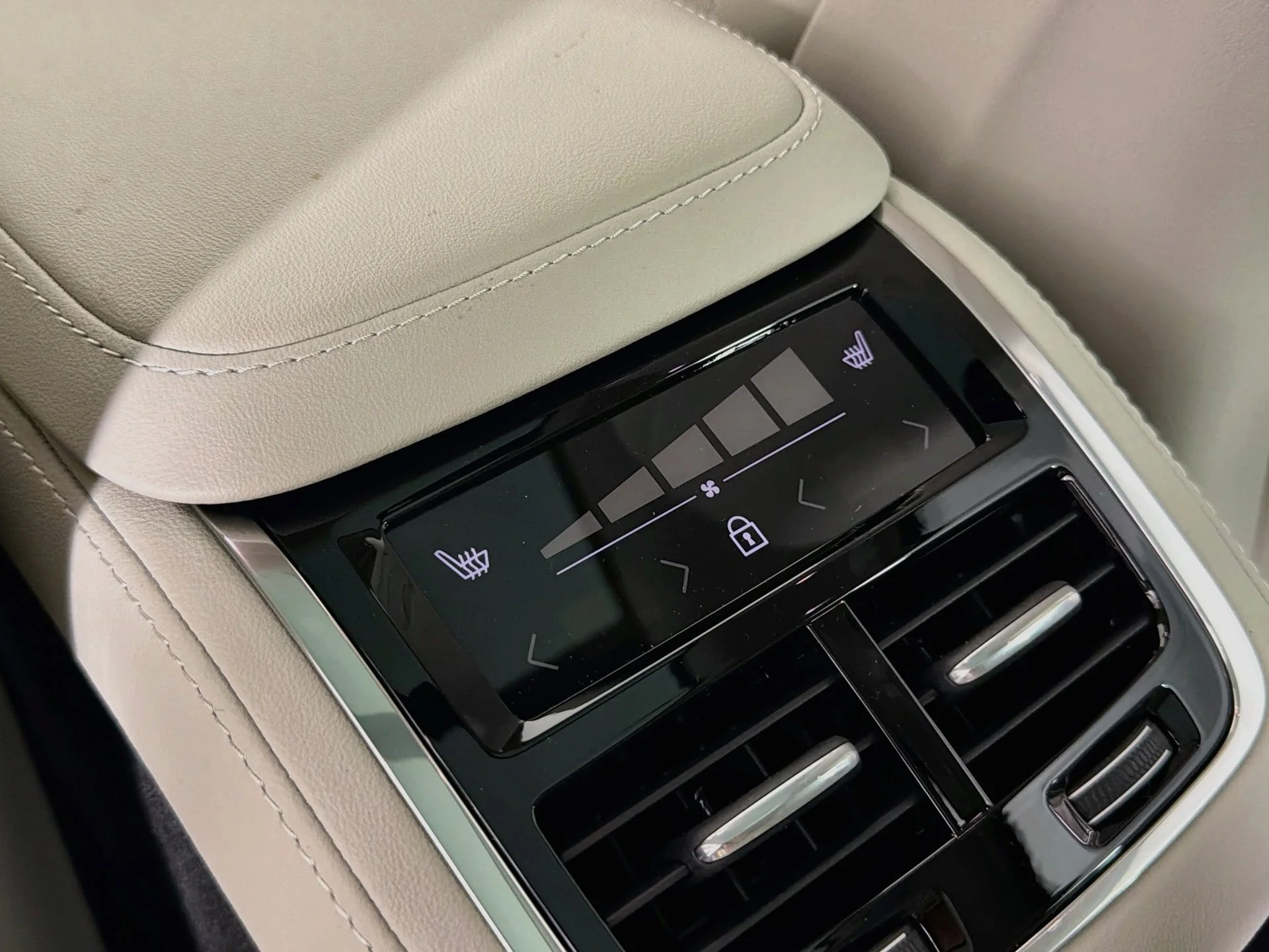 New 2027 Denim Blue Volvo Ultra image 25