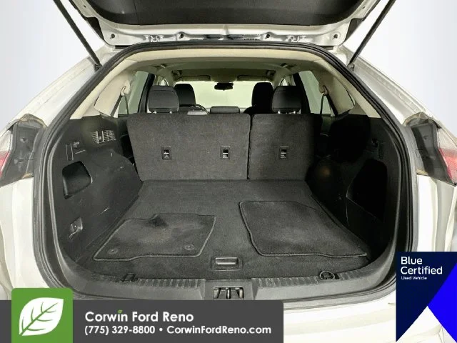 Certified Used 2023 Oxford White Ford SE image 31