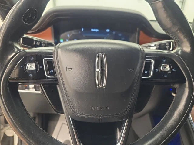 Used 2020 Pristine White Lincoln Reserve image 32