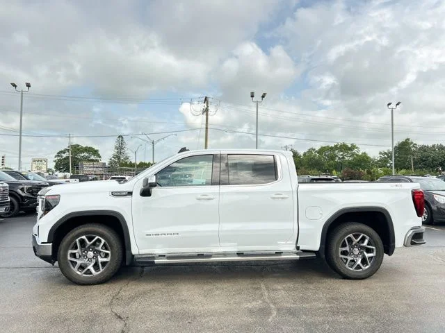 Used 2022 Summit White GMC SLE image 6