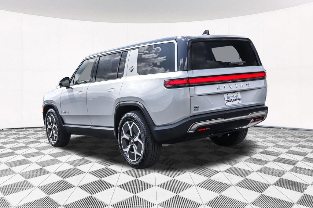 Used 2024  Rivian Adventure Dual Motor Max Pack image 16