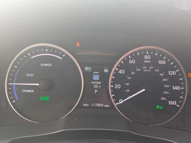 Used 2013 Silver Lexus 300h image 11