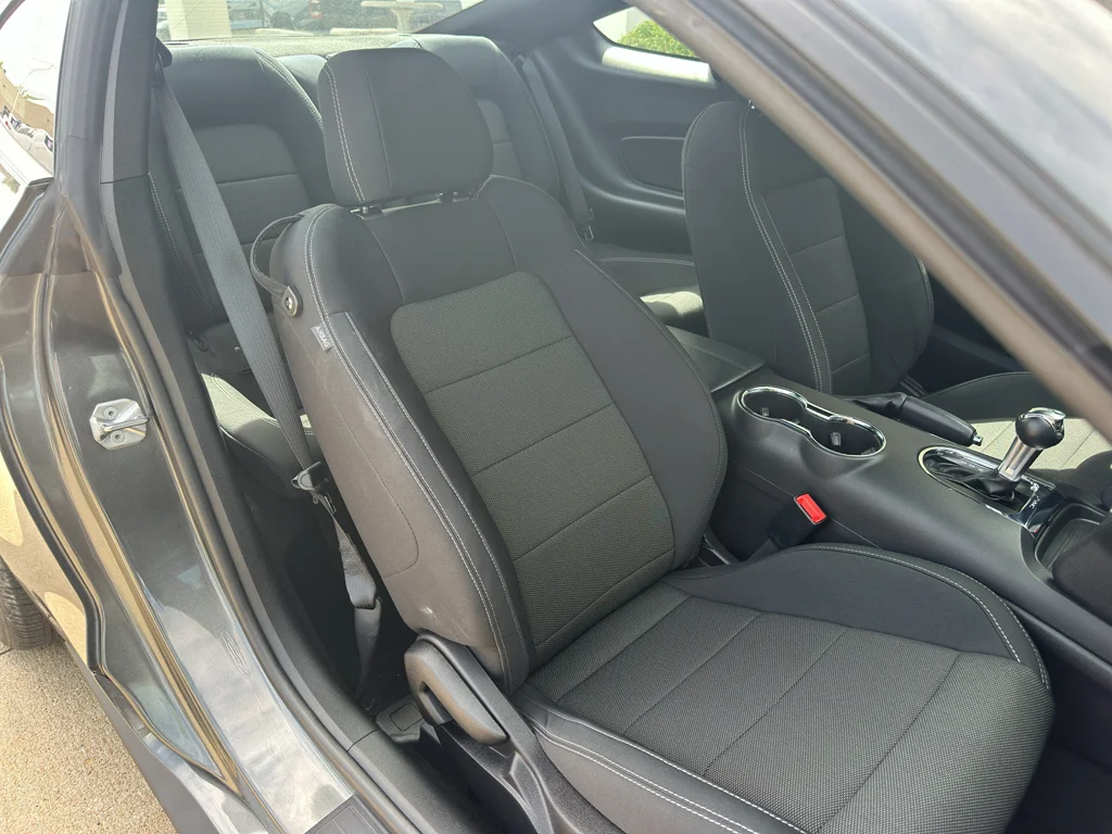 Used 2017 Magnetic Metallic Ford V6 image 29
