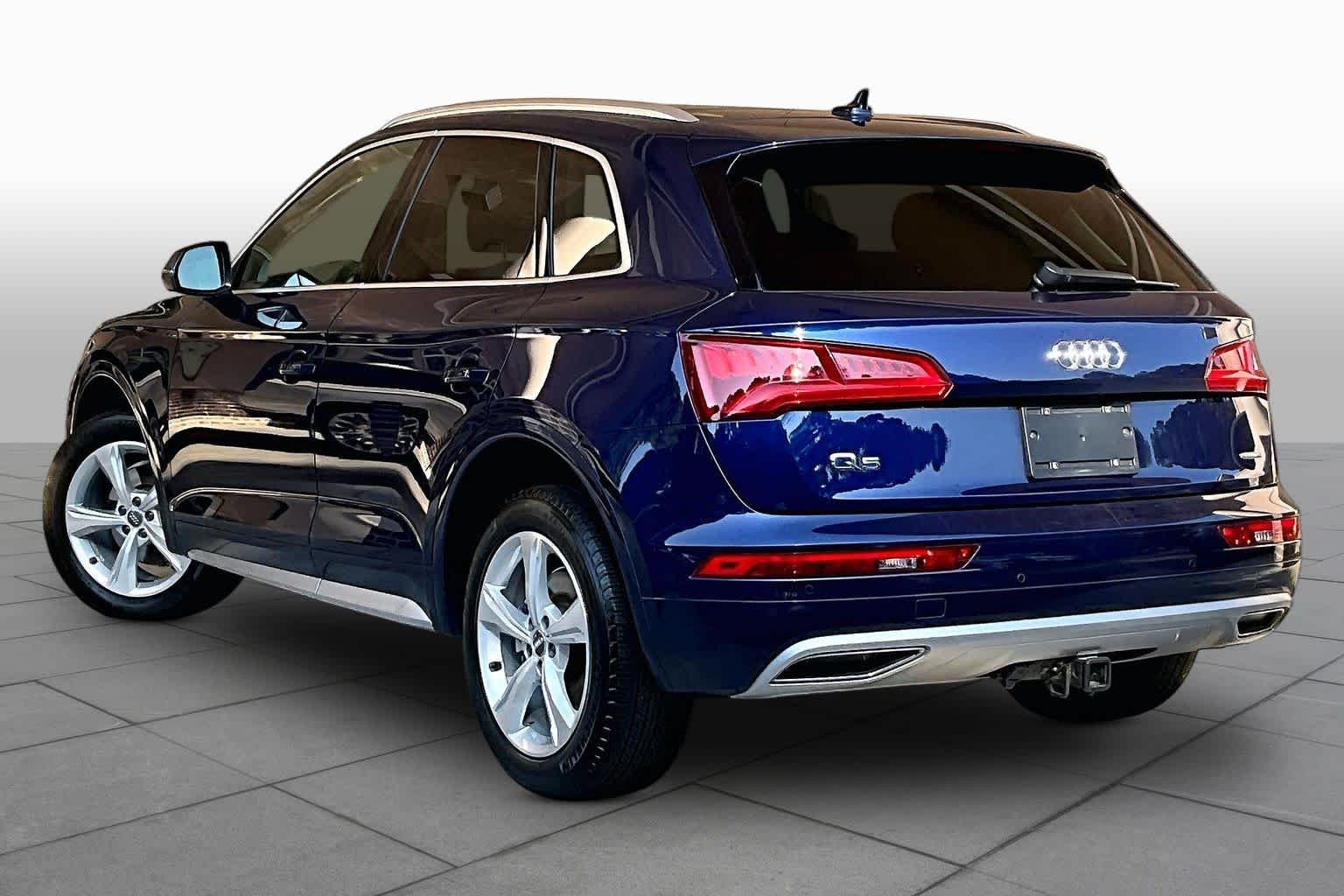 Used 2020 Navarra Blue Metallic Audi Premium image 12
