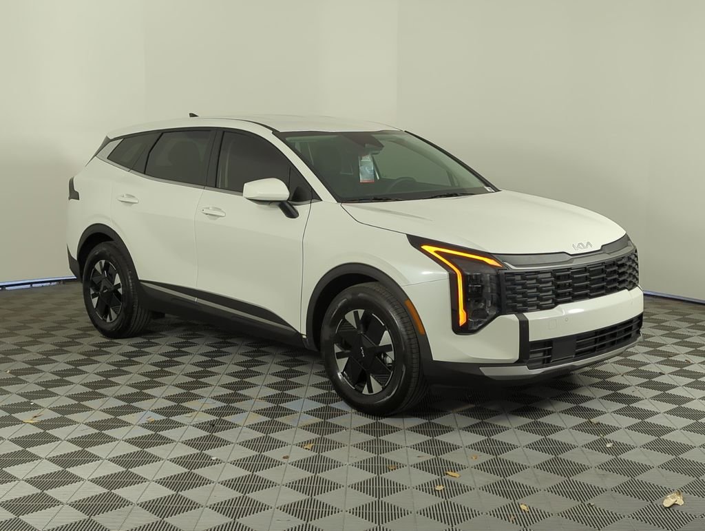 New 2026 Snow White Pearl Kia LX image 9