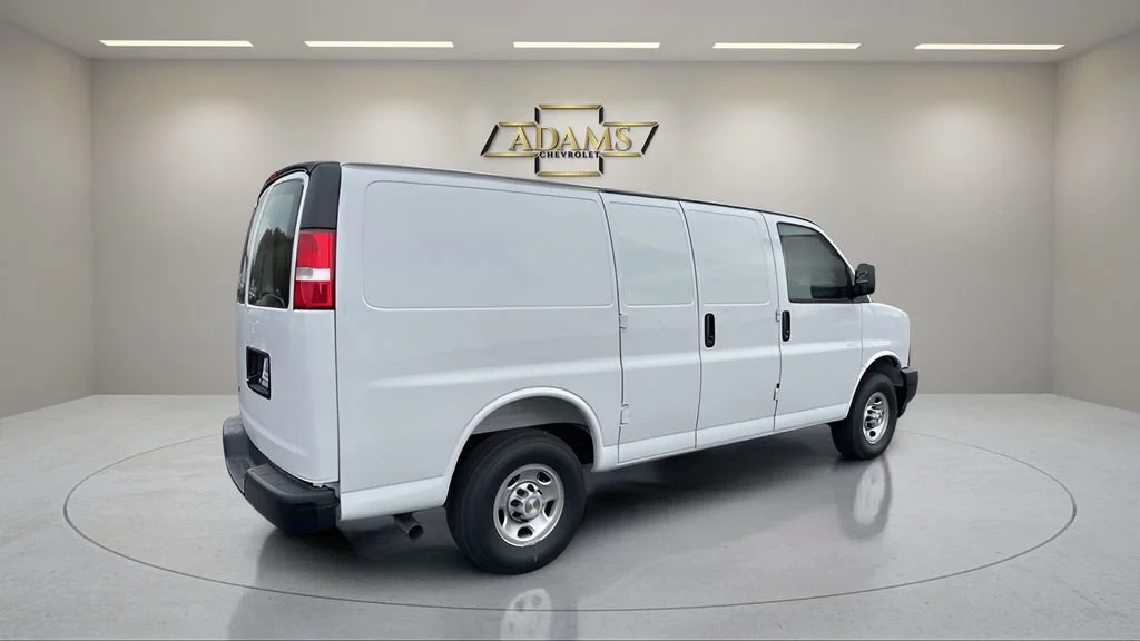 2025 Chevrolet Express Cargo Work Van - Photo 11